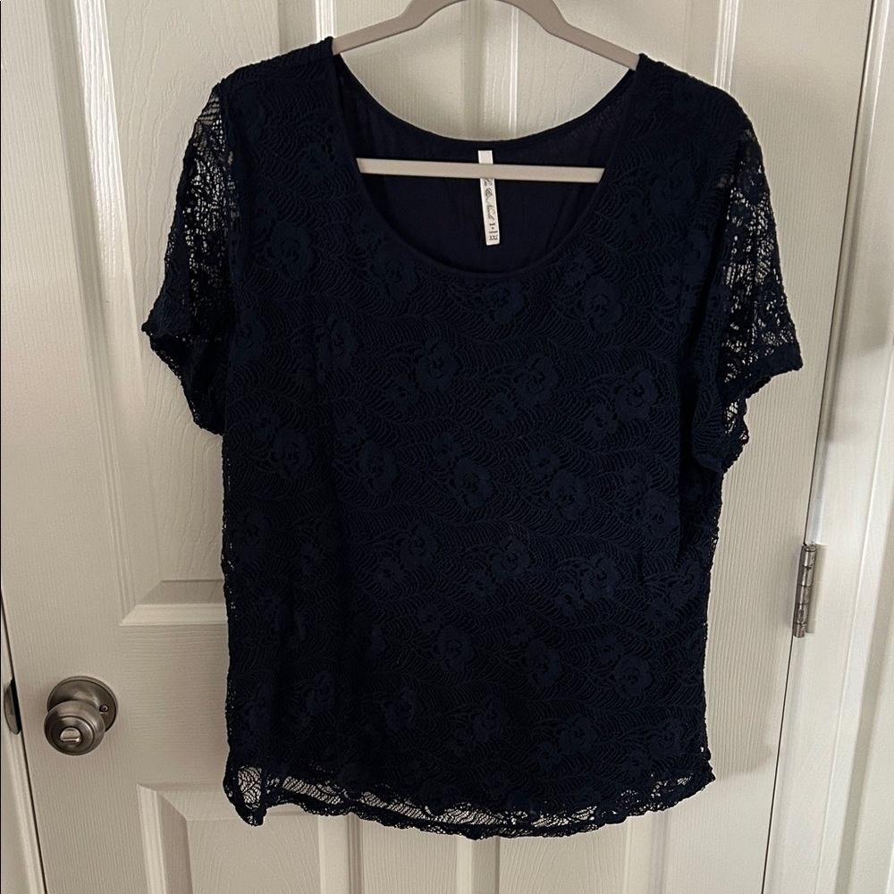 Leo and Nicole Women’s Chic Navy Lace Overlay Blouse, Size XXL, NWOT